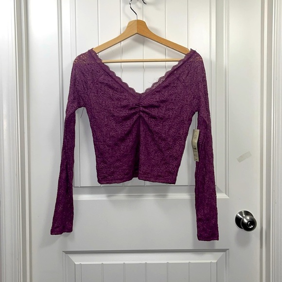 No Boundaries Lace V Neck Top - Picture 1 of 4